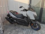 Yamaha XMAX 125 - YAMAHA X 125