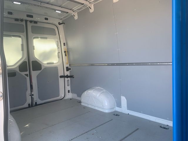 Fahrzeugabbildung Volkswagen Crafter Kasten 35 MR 2.0TDI 103KW 6-Gang AHZV KL