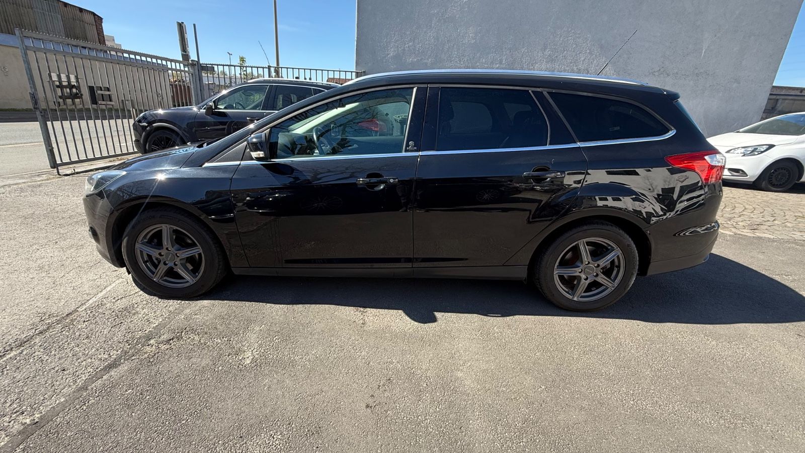 Fahrzeugabbildung Ford Focus Turnier Champions Edition