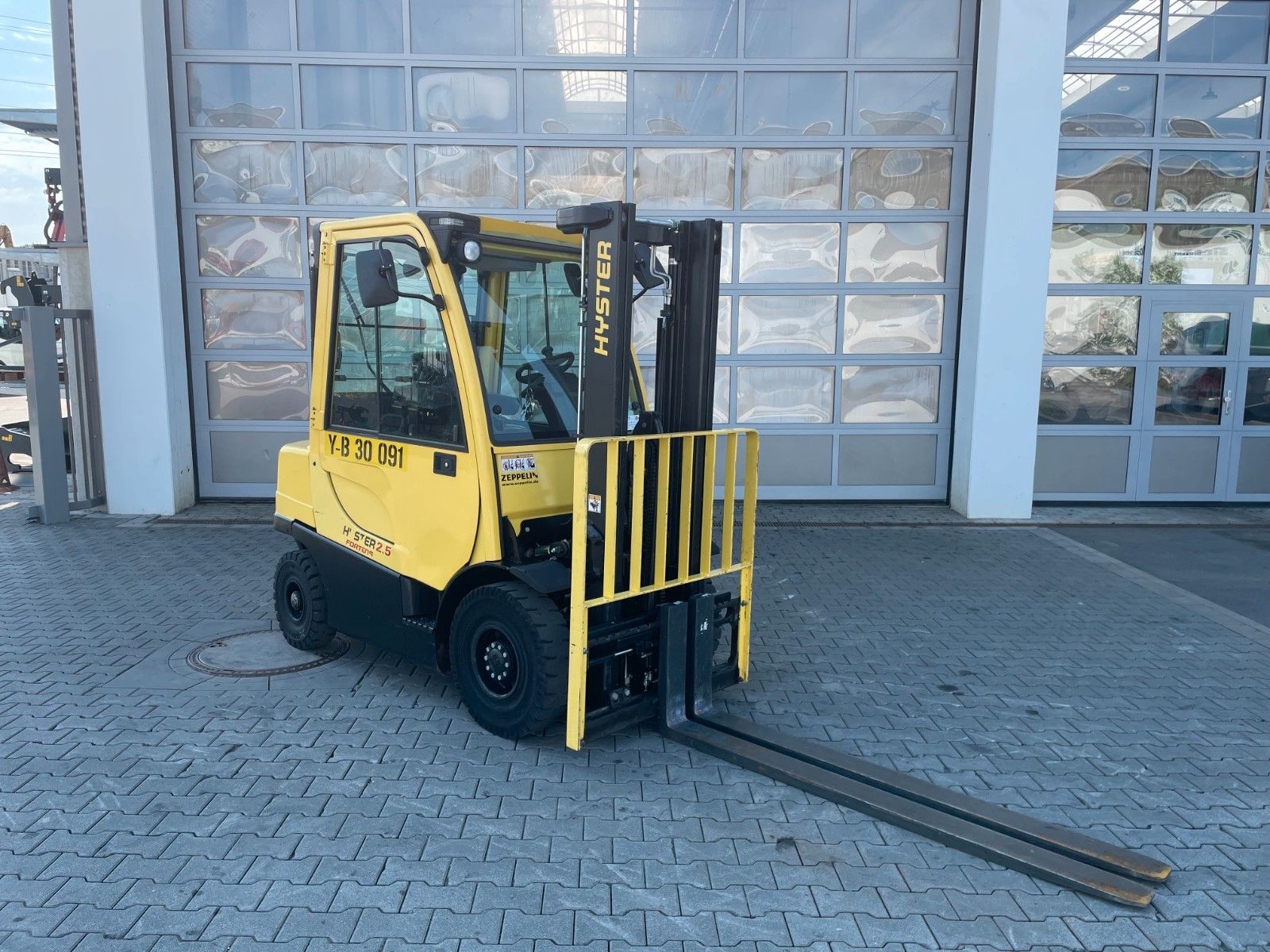 Fahrzeugabbildung Hyster H2.5FT / Duplex 3,3m / nur 1.163h