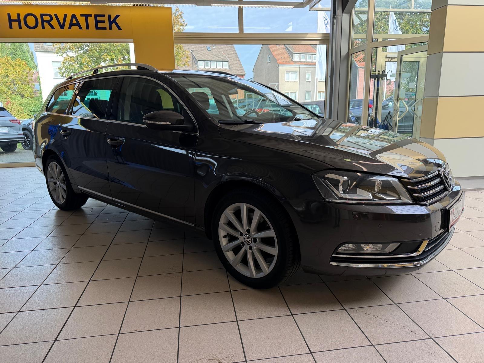 Volkswagen Passat 2011 — photo 8