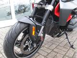BMW R 1300 R Triple Black / 3 Pakete - Motorräder in Hannover