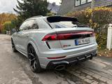 Audi RSQ8 RS Q8 performance VOLLAUSSTATTUNG  - silberne Audi RSQ8