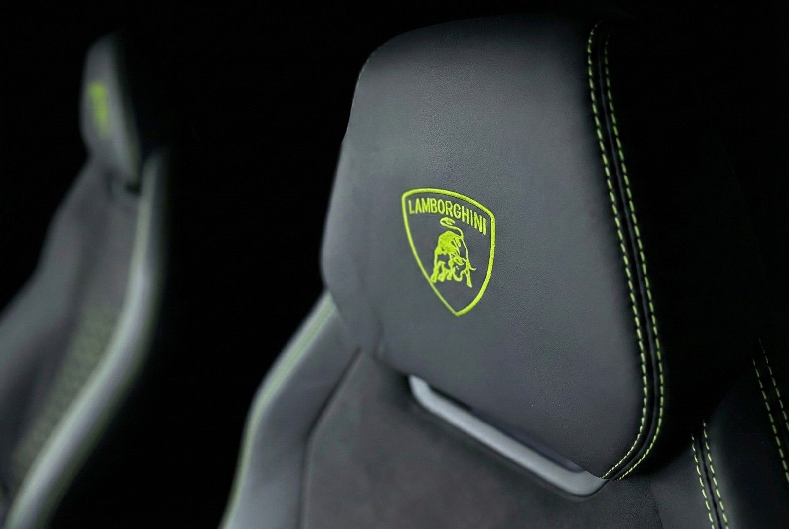 Fahrzeugabbildung Lamborghini Urus | B&O | ADAS | Garantie | 23" | Alcantara