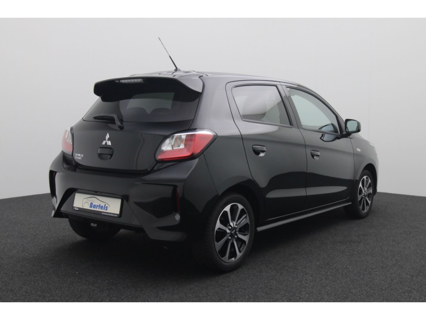 Fahrzeugabbildung Mitsubishi Space Star Select+ 1,2 l MIVEC M T AS&G mit AHK