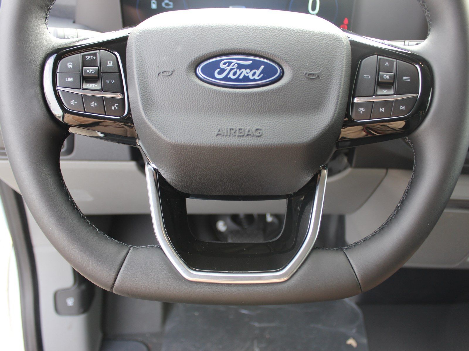 Fahrzeugabbildung Ford Transit Custom 320 L1 Trend FWD Plug-in Hybrid
