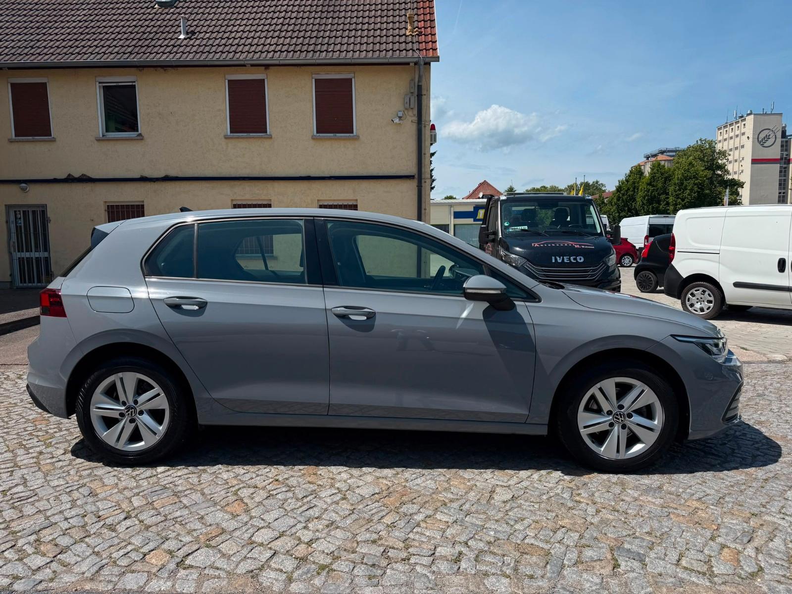 Volkswagen Golf VIII 1.5 TSI Life LED Navi CarPlay Virtual, миниатюра 6