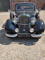 Mercedes-Benz 230