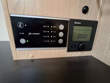 Sunlight Adventure T 67S TV-Paket Combi 6E AWT isoliert