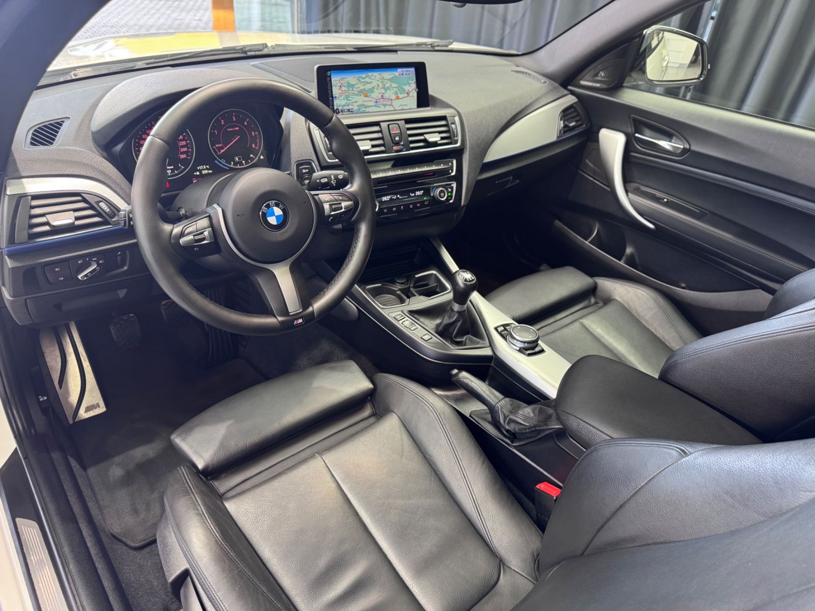 Fahrzeugabbildung BMW 220 d Coupe M Sport|19 ZOLL M-PERFORMANCE|LEDER|