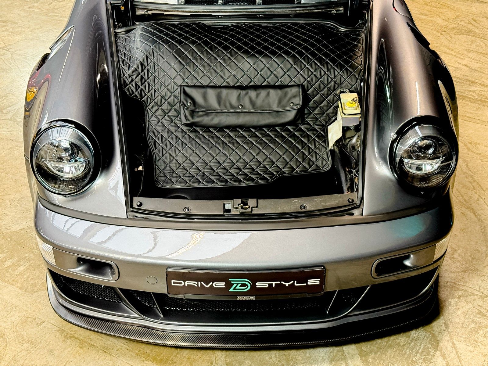 Fahrzeugabbildung Porsche 911 Kimaera 1 of 28
