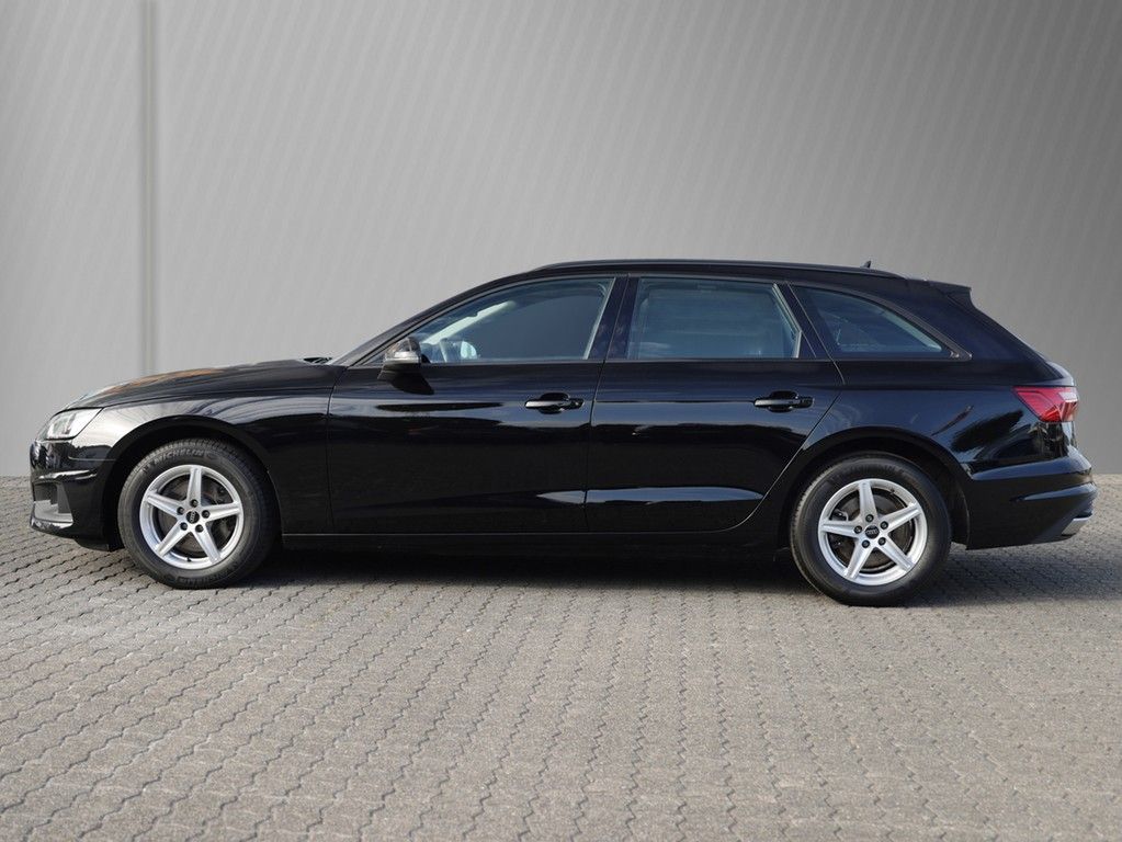 Audi A4 Avant 30 TDI S Tronic imagem 3