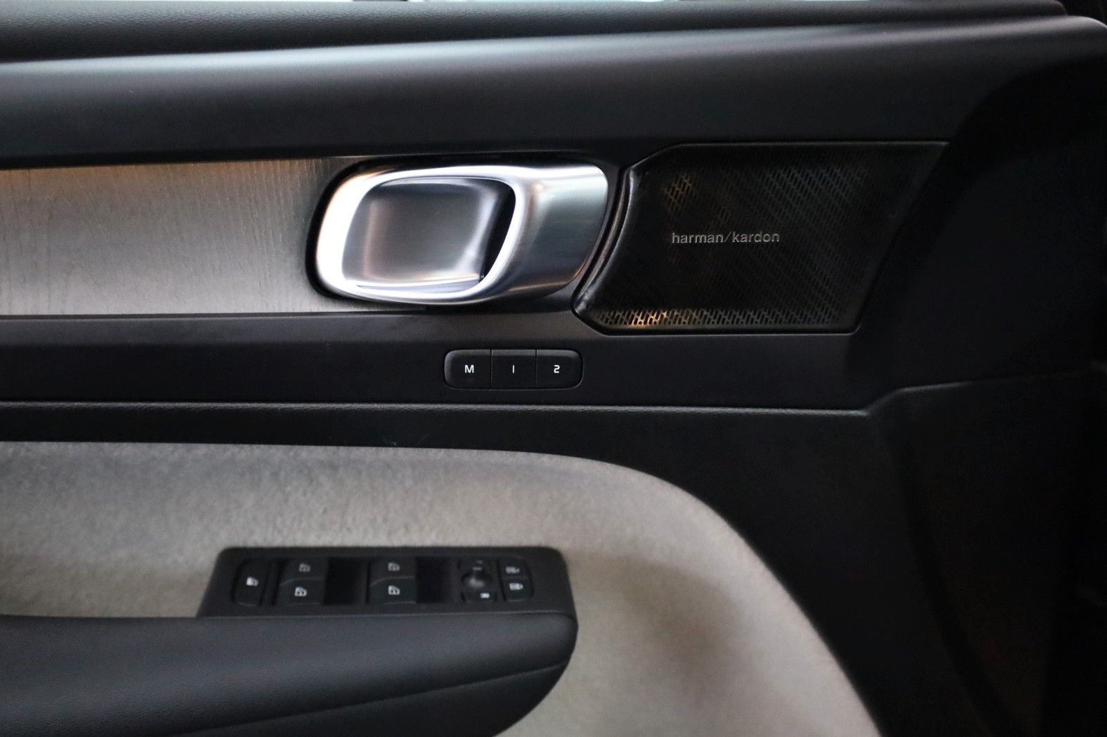 Fahrzeugabbildung Volvo XC40 T5 Inscription Leder,Navi,Kamera,Panora,AHK