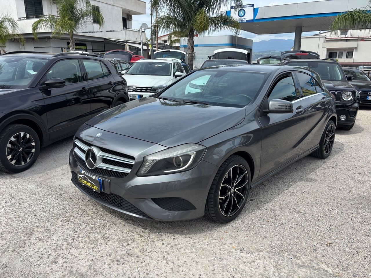 MERCEDES-BENZ A 180