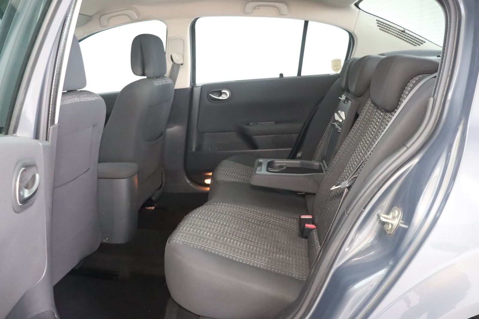 Fahrzeugabbildung Renault Megane 1.6 16V Dynamique HU/AU 09.27