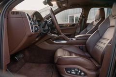 Fahrzeugabbildung Porsche Cayenne Turbo S E-Hybrid*Chrono*Luftfwk*Headup*