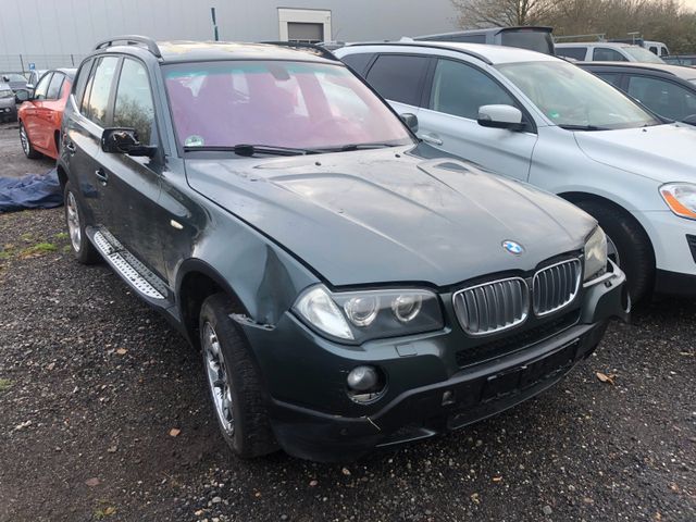 BMW X3 3.0d Unfallschaden