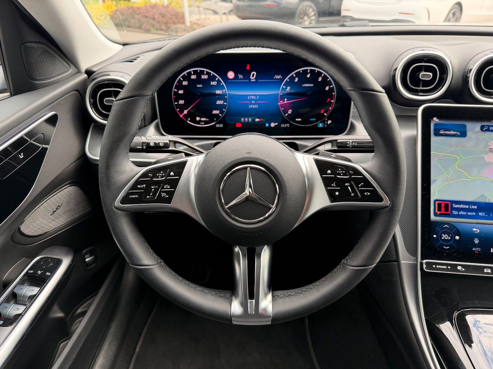 Fahrzeugabbildung Mercedes-Benz C 180 T Avantgarde AHK+TOTW+R-Kamera+DAB