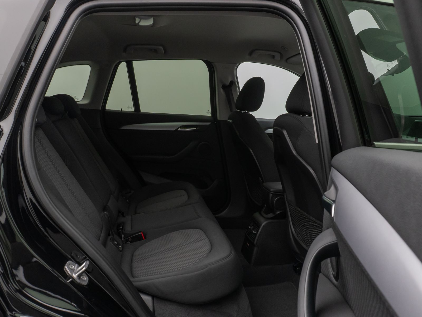 Fahrzeugabbildung BMW X1 xD25e DAB PDC LED Sithzg Geschwindigkeitsreg