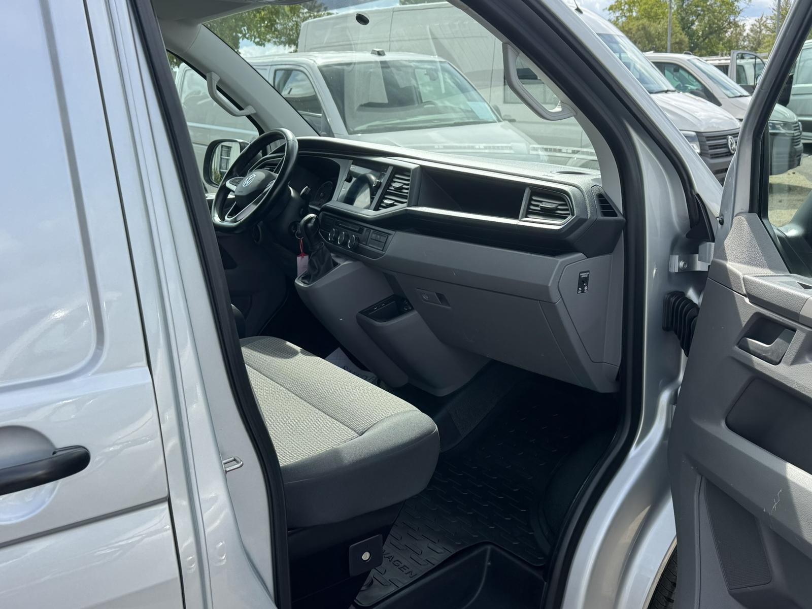 Volkswagen T6 Transporter 6.1 Kasten TDI DSG AHK*NAVI*MFL