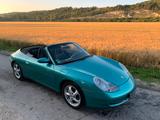 Porsche 996 Carrera 4 Cabriolet Carrera - Porsche mit Benzin-Antrieb: Grün, Cabrio