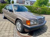Mercedes-Benz 190 E 1.8 Automatik | Oldtimer | 82.000 km - Mercedes-Benz 190 mit Benzin-Antrieb: Limousine, Automatik, 1.8