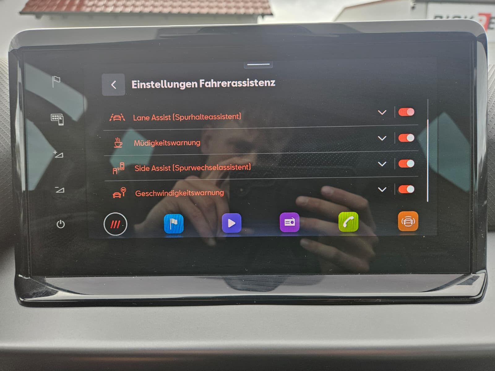 Fahrzeugabbildung SEAT Arona 1.5 TSI DSG FR Black Edition*LED*ACC*