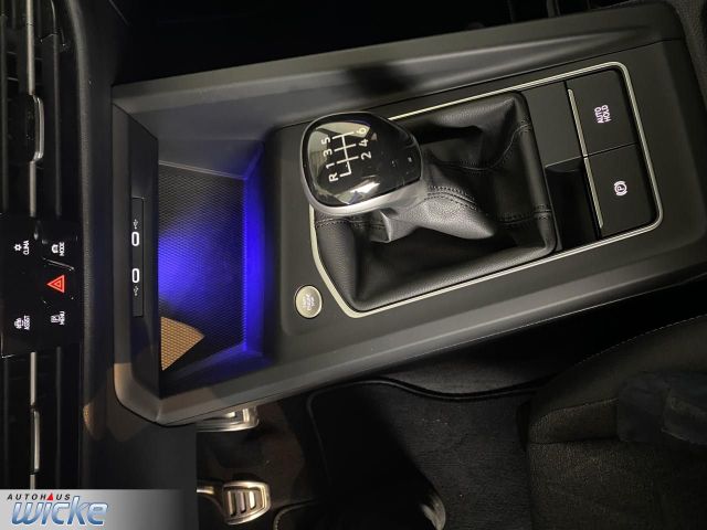 Golf VIII Variant 1.5 TSI Move NAVI KLMA LED AHK
