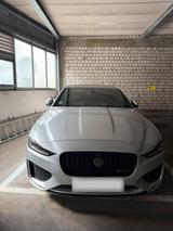 Jaguar XE Top gepflegt 300PS AWD - Jaguar XE in Essen