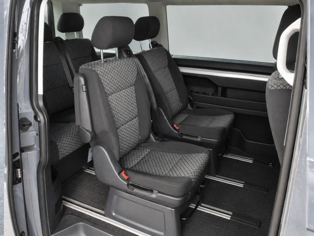 Volkswagen T6.1 Multivan 2.0 TDI Family 7Sitze PDC Klima foto 4