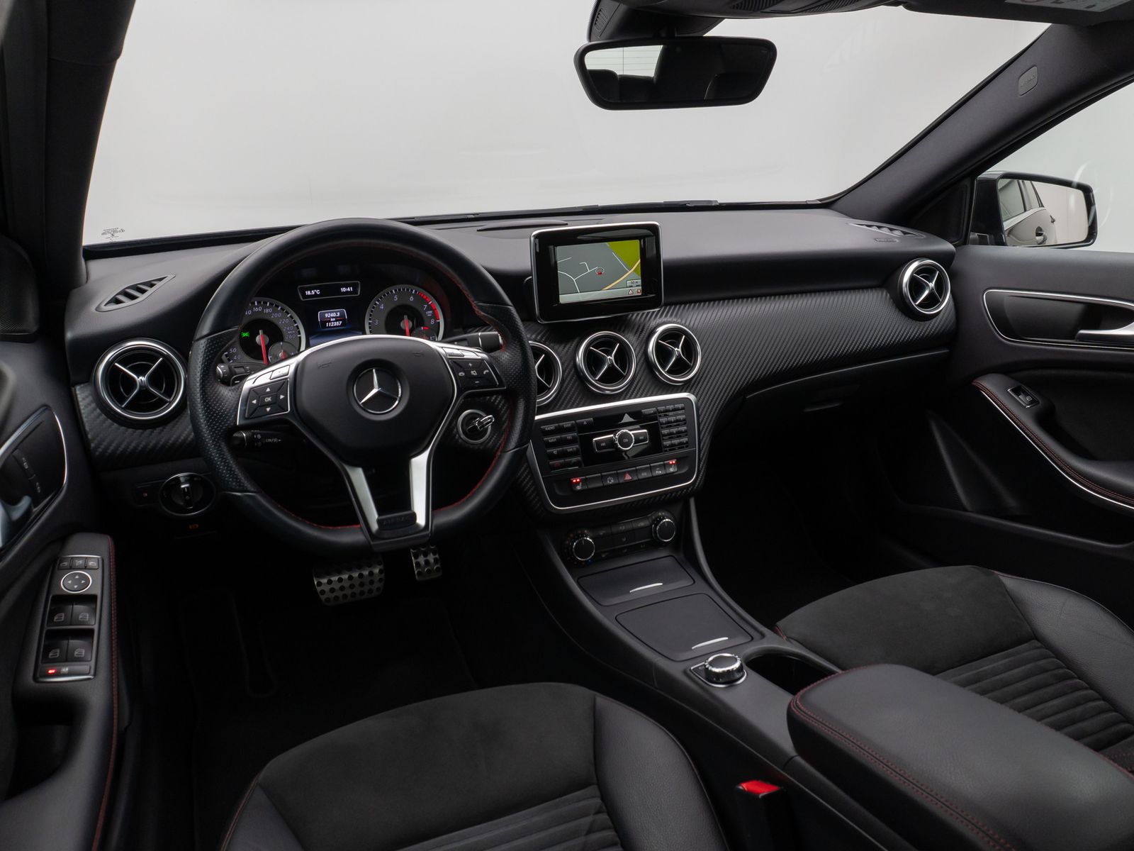 Fahrzeugabbildung Mercedes-Benz A 200 AMG Sport Kamera BiXenon Tempomat Alcantar