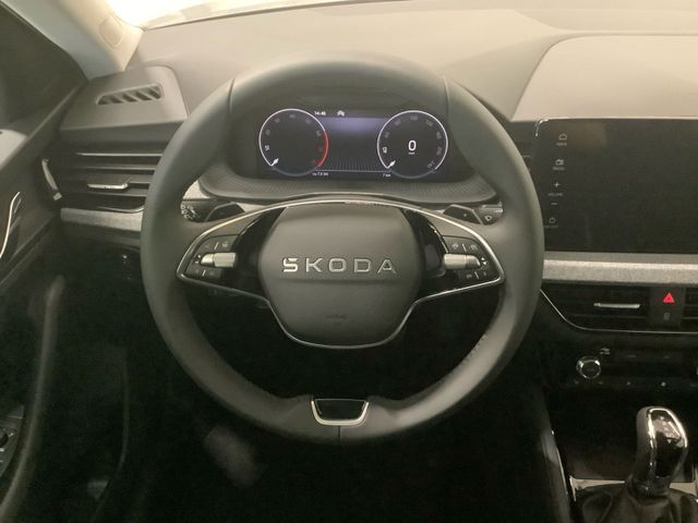 Scala Tour 85 kW DSG NAVI ALU S-HZG KAMERA LED