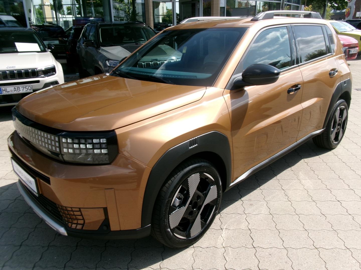 Fiat Grande Panda Hybrid 1.2 eDCT La Prima Navi Winte