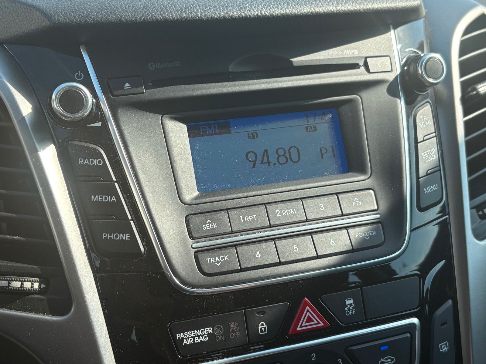 Fahrzeugabbildung Hyundai i30 1.6 CRDi 81kW Klima 2.HAND PDC Freisprech