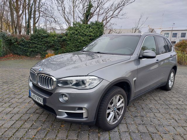 BMW X5*Panoramadach*AHK*Kamera*Winterräder*Euro 6*