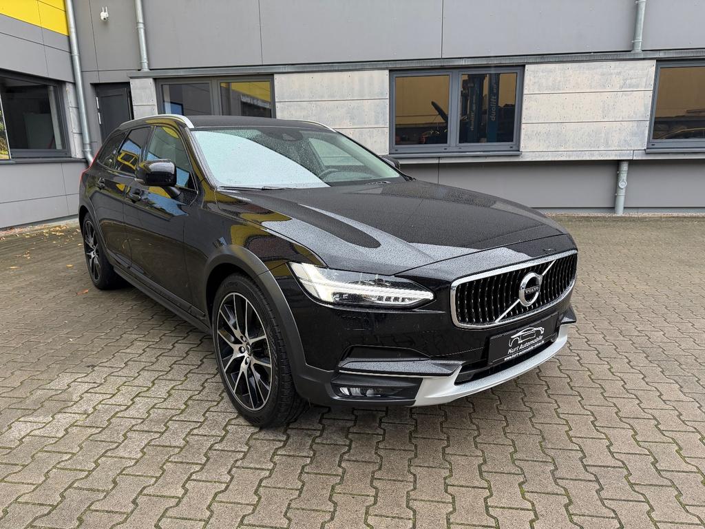 Volvo V90 Cross Country