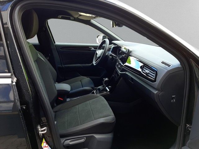 Fahrzeugabbildung Volkswagen T-Roc Black Style 1.5TSI DSG AHK Matrix Massage