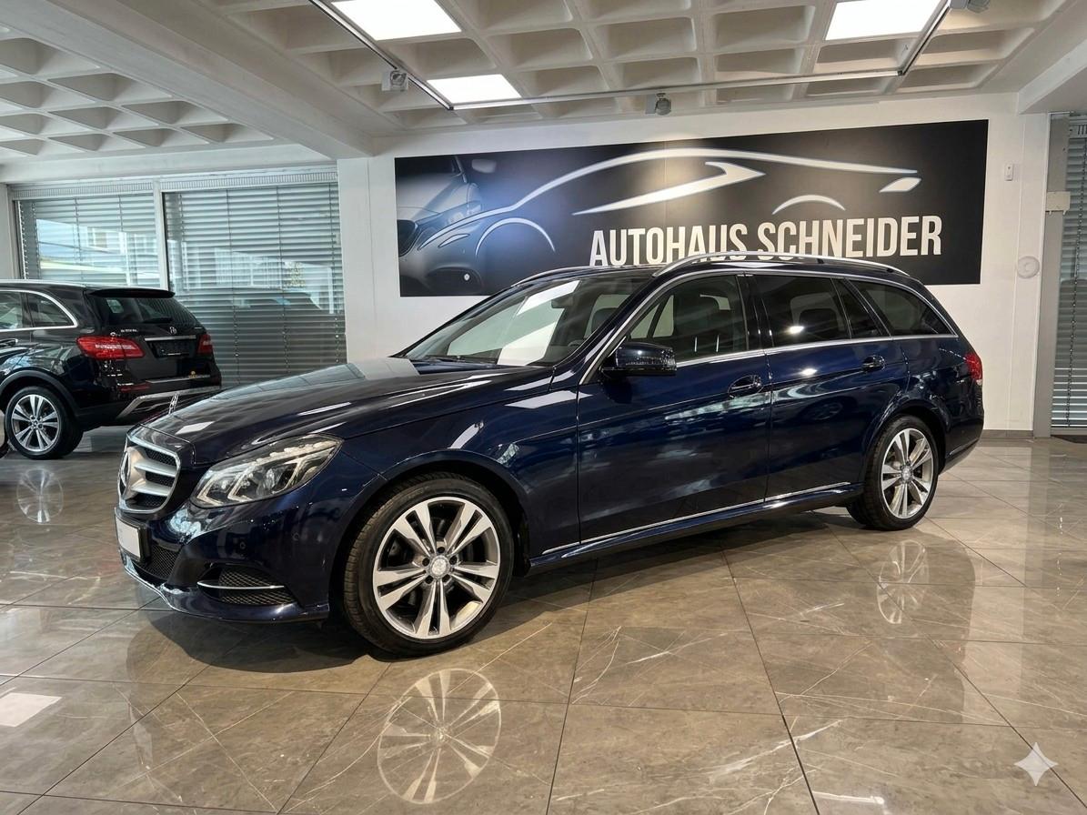 Mercedes-Benz E 350 BT T-Modell *Panorama*Navi*Leder*AHK 2,1t*