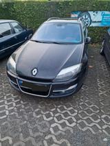 Renault kaputtes Auto zu verkaufen - gebrauchte Renault Laguna aus dem Jahr 2012