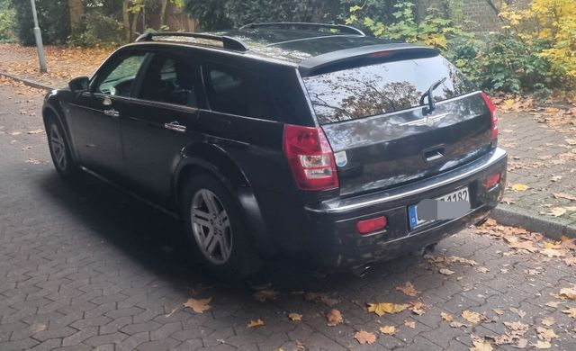 Chrysler 300C Touring 3.0 CRD Autom. -