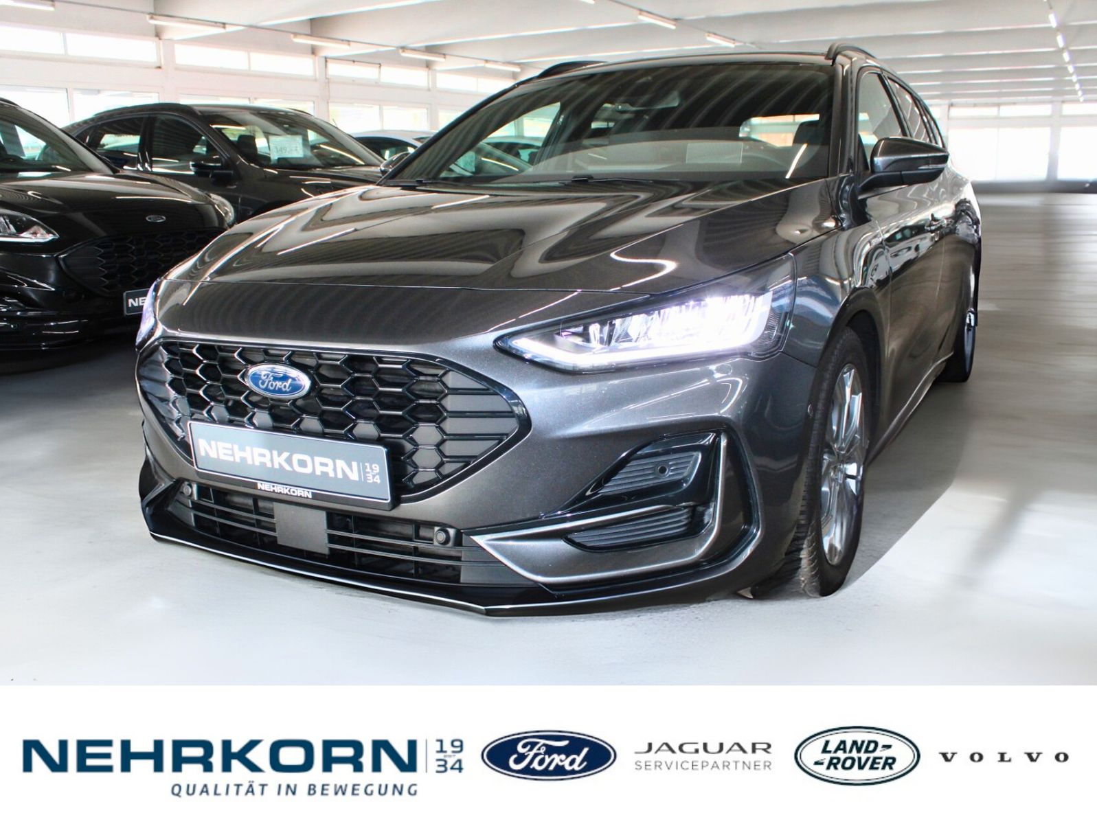Fahrzeugabbildung Ford Focus ST-Line X Aut. LED ACC Leder Pano HUD Wint