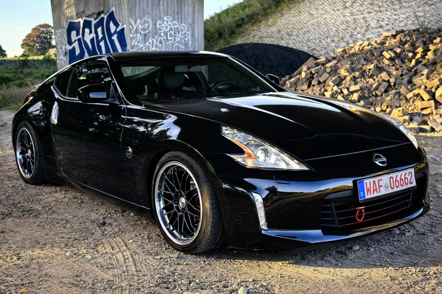 Nissan 370Z 370 Z Pack Aut.+Leder+Navi+Keyless+BOSE+19"