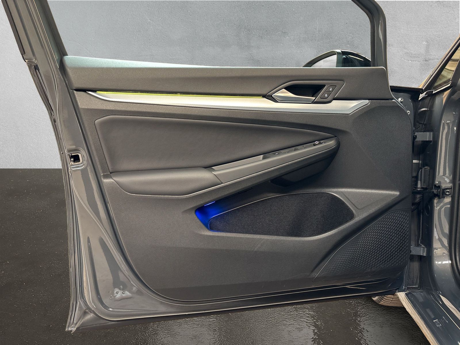 Fahrzeugabbildung Volkswagen Golf Variant 1.5 eTSI Goal AHK ACC Kamera