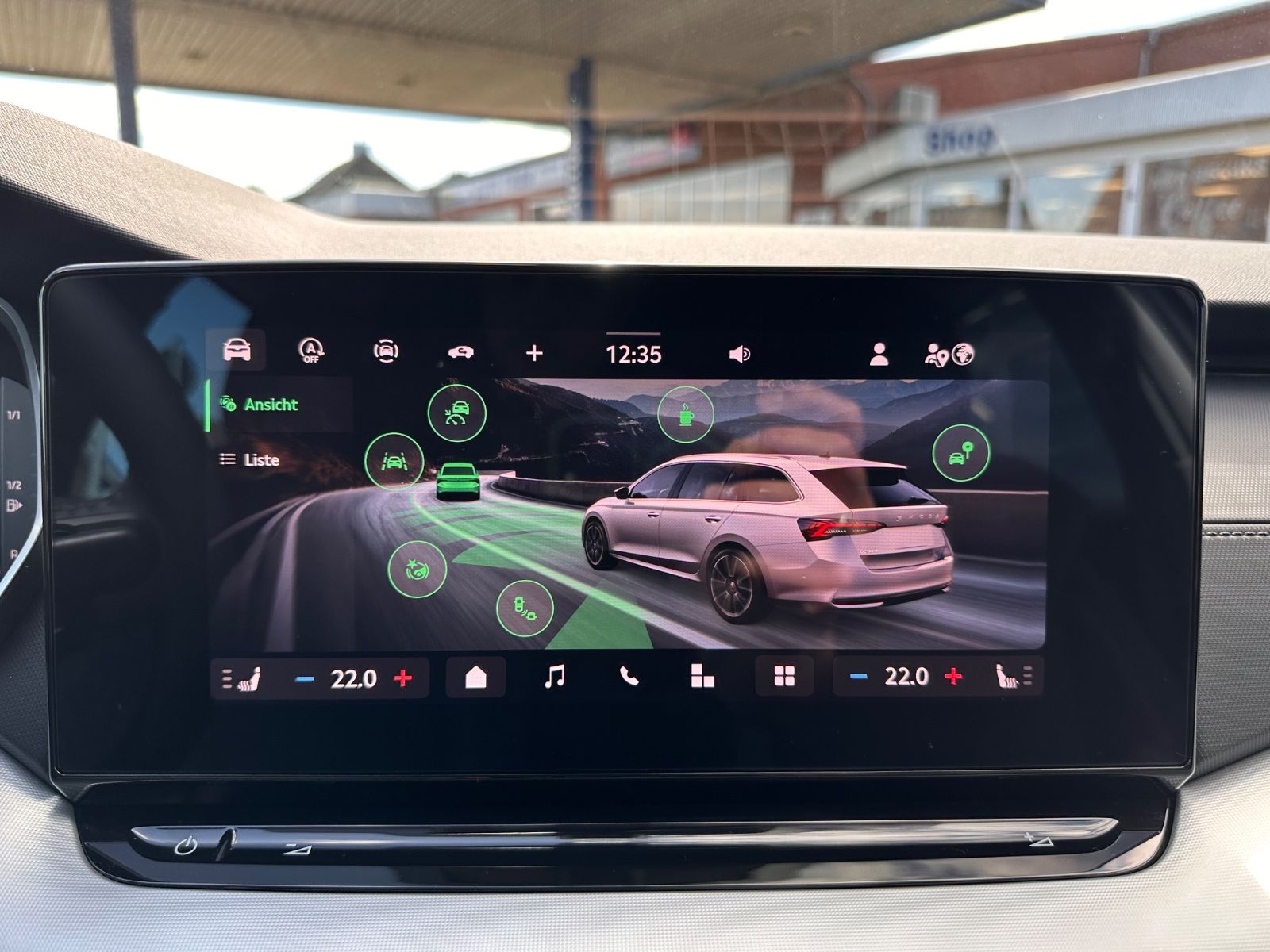 Fahrzeugabbildung SKODA Octavia Combi 1.5 TSI Selection DSG LED/ACC/APP