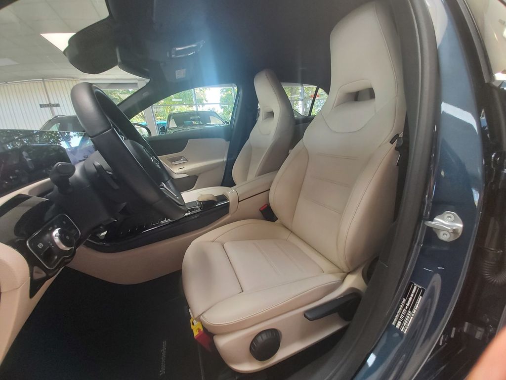 Mercedes-Benz A 220 4M DISTR. LEDER Progressive Multibeam