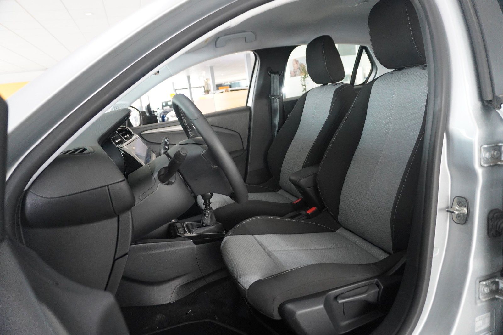 Fahrzeugabbildung Opel Corsa F 1.2 FACELIFT NAVI/LED/KAMERA/VIRTU./SHZ