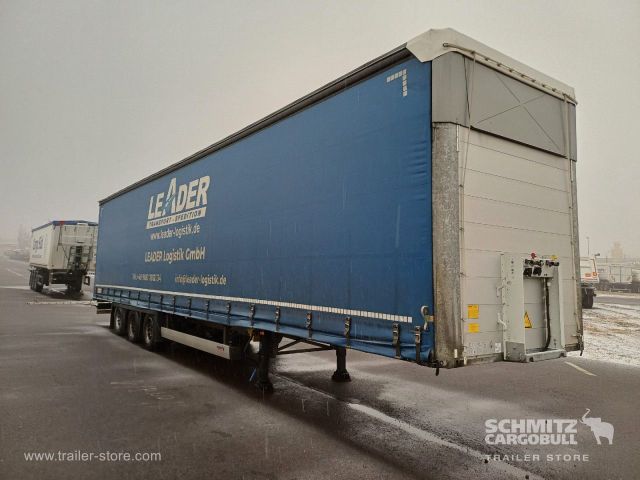 Schmitz Cargobull Curtainsider Mega