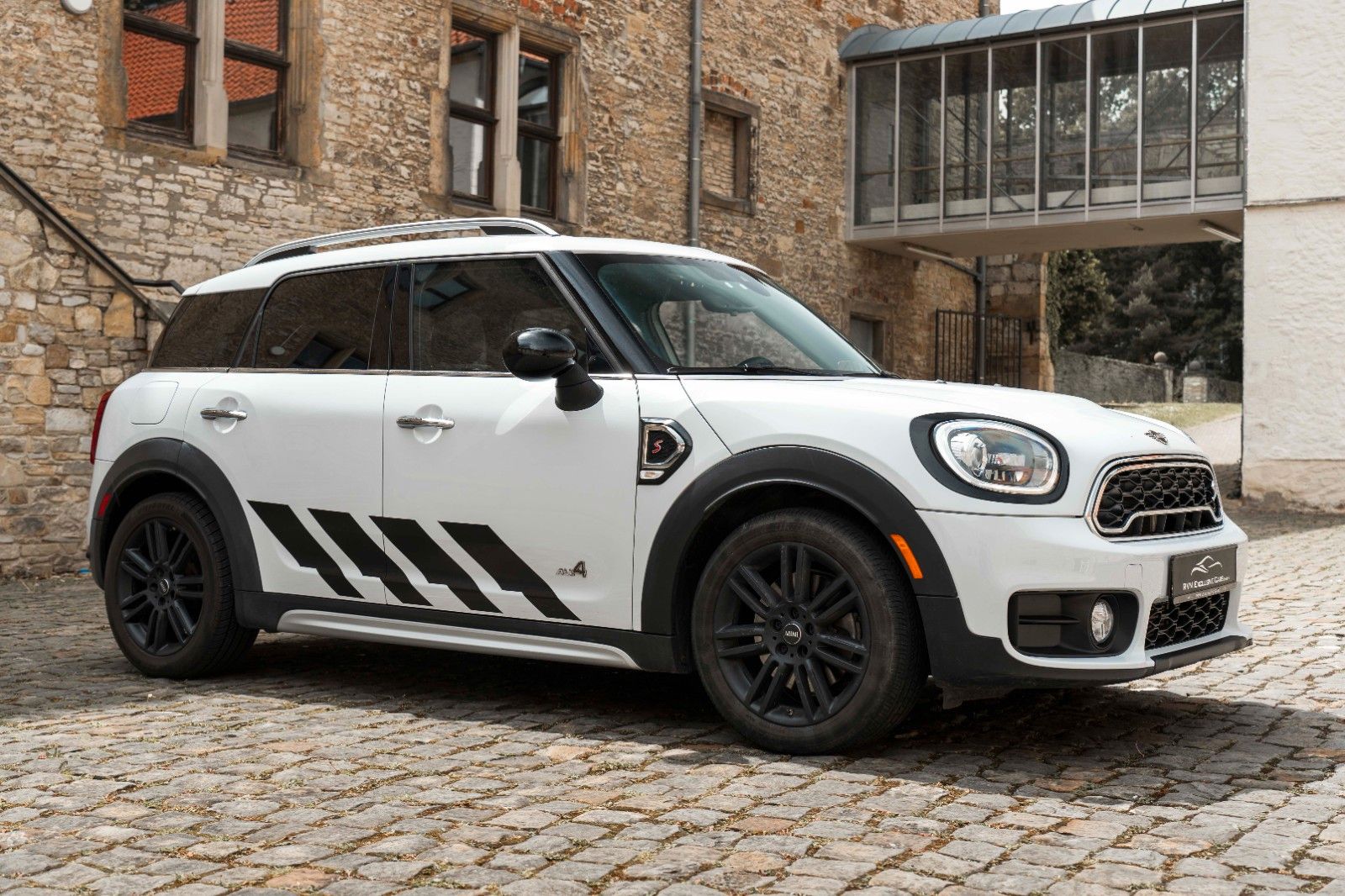 Fahrzeugabbildung MINI Cooper S Countryman ALL4 HUD H&K KAM LED PANO