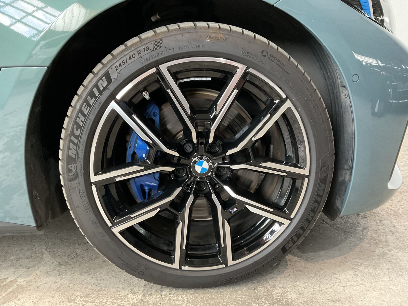 Fahrzeugabbildung BMW i4 M50 19" LMR, Parking Assistant Plus, HK Hifi