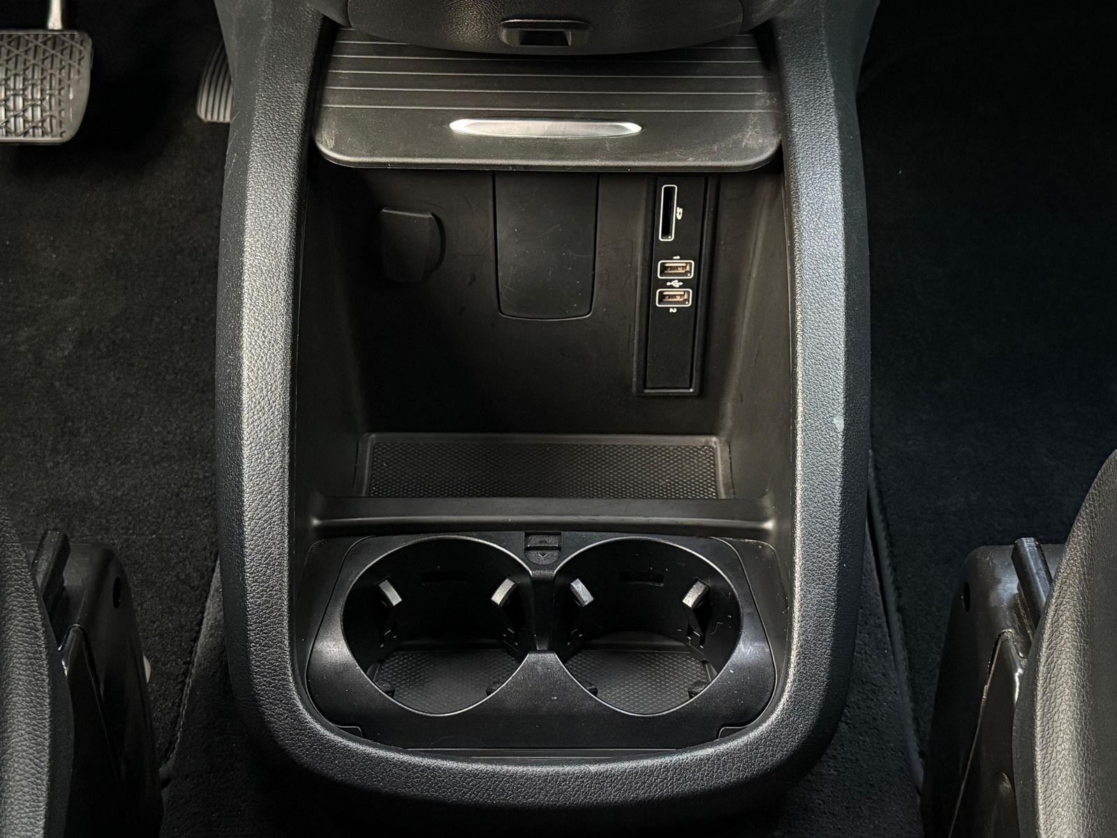 Fahrzeugabbildung Mercedes-Benz V 300 d 9G Avantg Extralang LED+SHZ+KAM+LEDER+8S